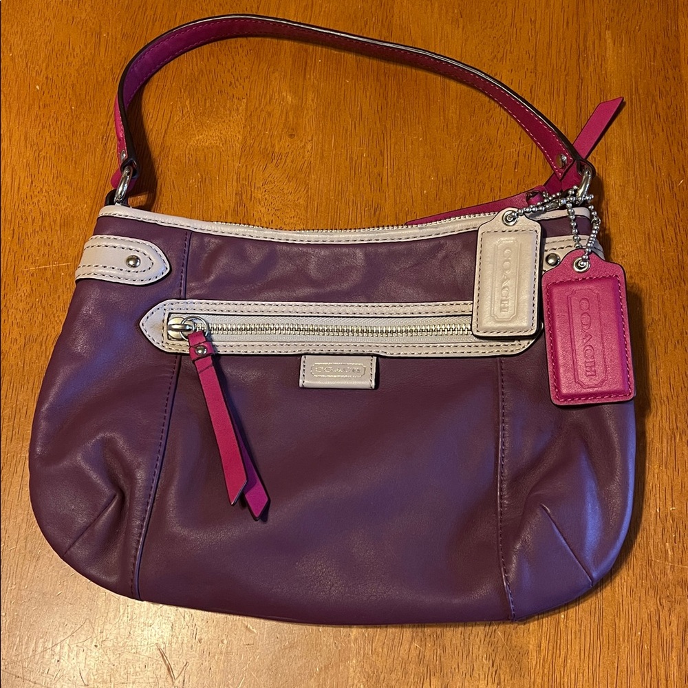 Coach || Small Daisy Spectator Mia Purple Leather Hand Bag